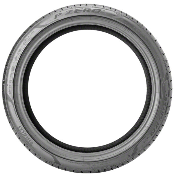 Pirelli P Zero (PZ4) 225/45 R19 92W RunFlat (*) BMW — изображение 3