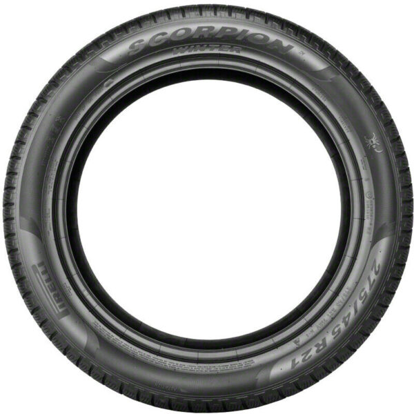Фото шины Pirelli Scorpion Winter (сбоку)
